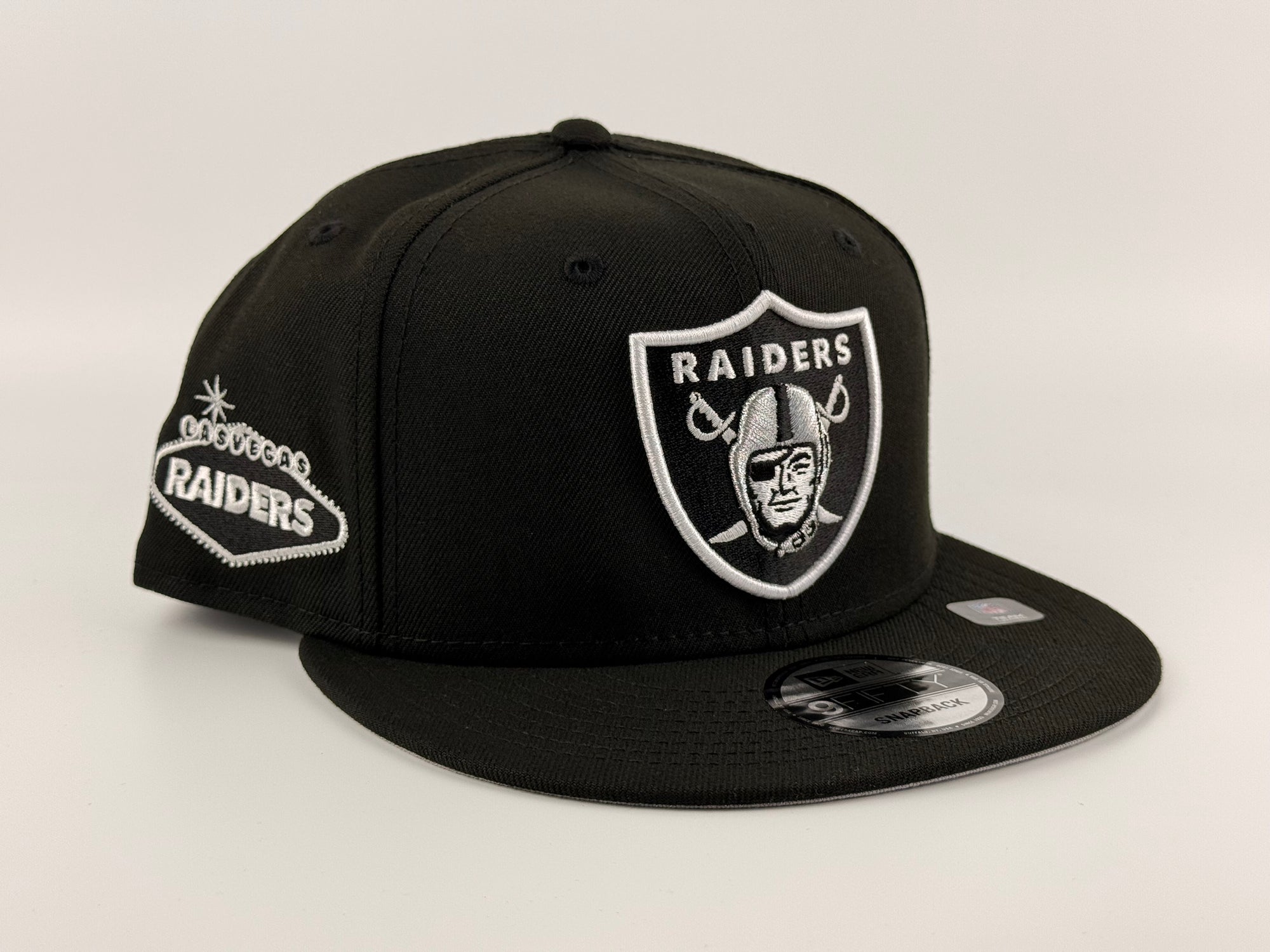 Las Vegas Raiders New Era 950 Snapback Black LV Side Patch
