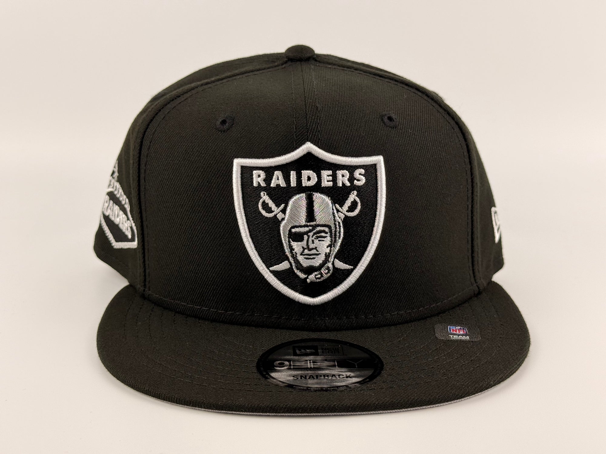 Las Vegas Raiders New Era 950 Snapback Black LV Side Patch