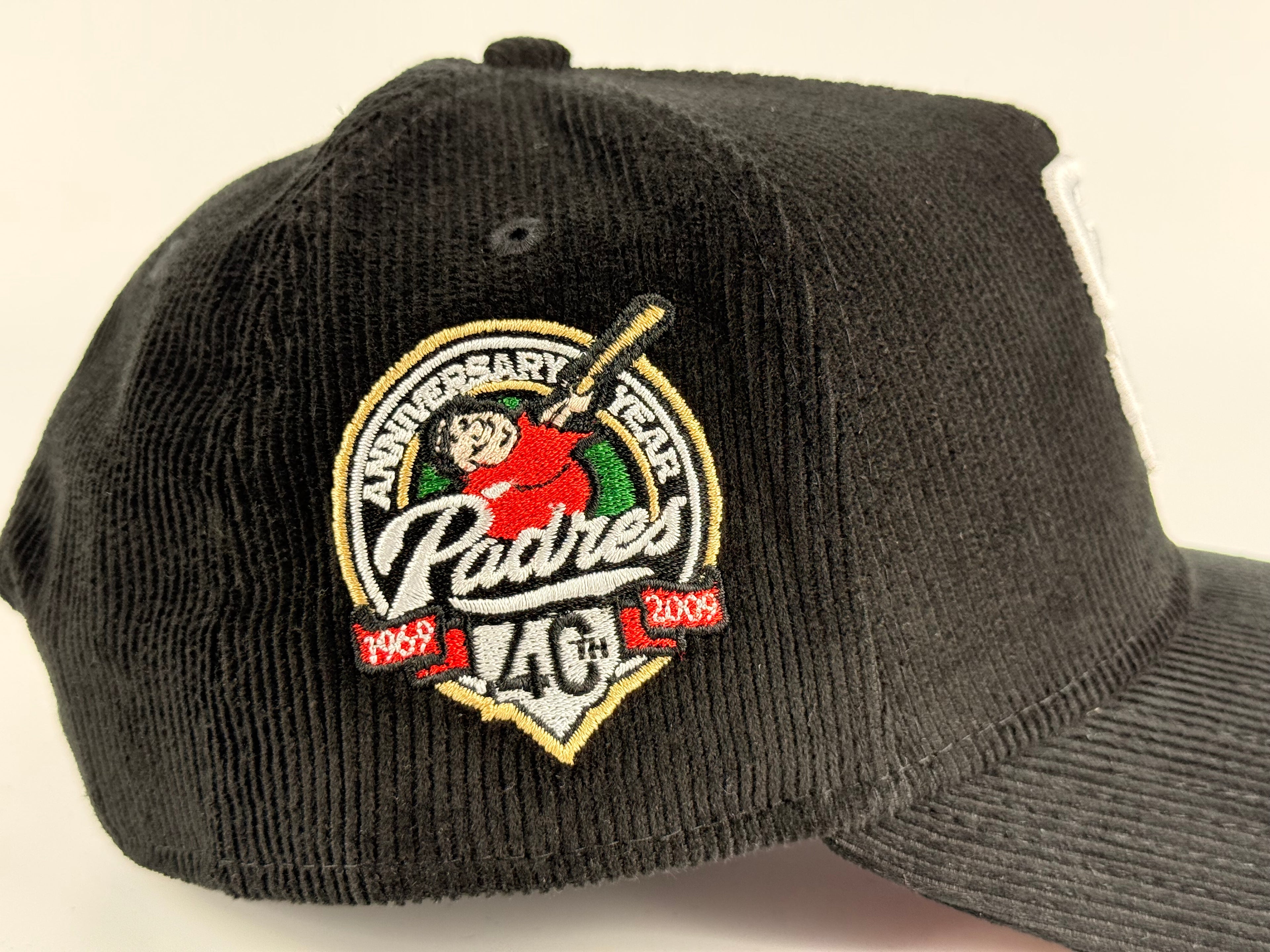 San Diego Padres New Era 940 A-Fame Snapback Full Corduroy Black/Red Underbrim